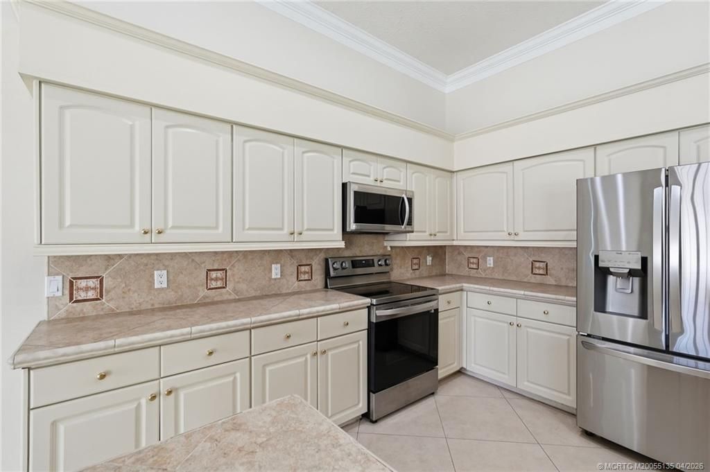 1102 SE Strathmore Drive, Port Saint Lucie, FL 34952 Photo