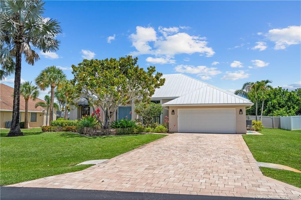 1102 SE Strathmore Drive, Port Saint Lucie, FL 34952 Photo