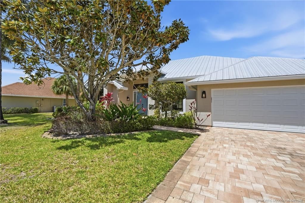 1102 SE Strathmore Drive, Port Saint Lucie, FL 34952 Photo