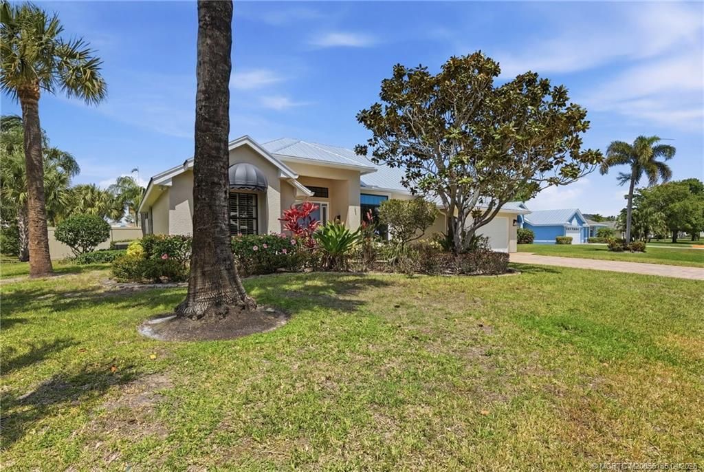 1102 SE Strathmore Drive, Port Saint Lucie, FL 34952 Photo