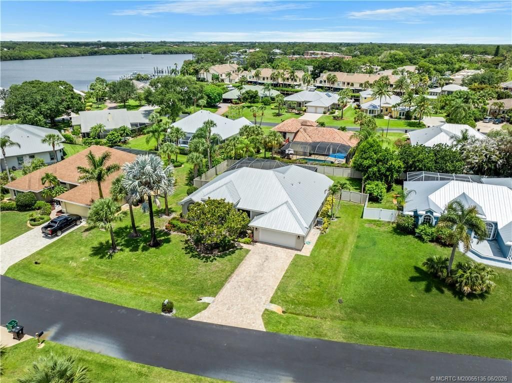 1102 SE Strathmore Drive, Port Saint Lucie, FL 34952 Photo