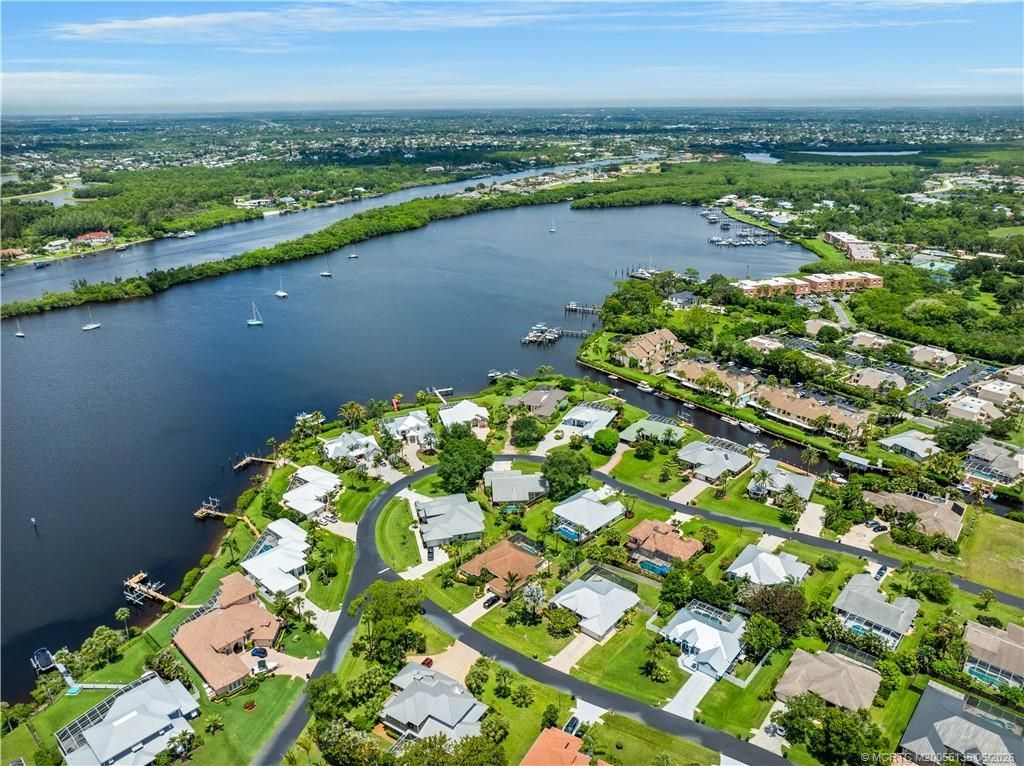 1102 SE Strathmore Drive, Port Saint Lucie, FL 34952 Photo