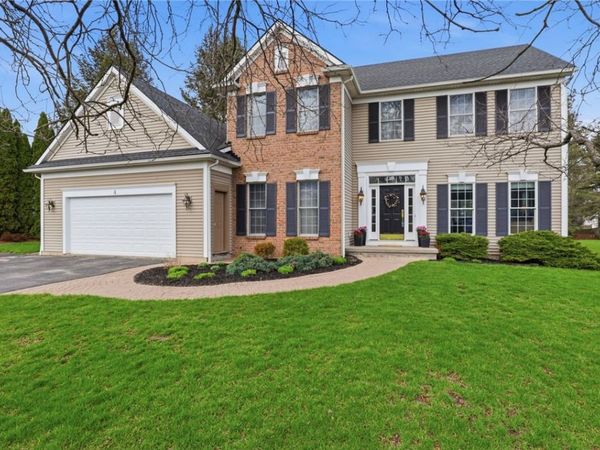 4 Willoughby Place , Pittsford, NY 14534