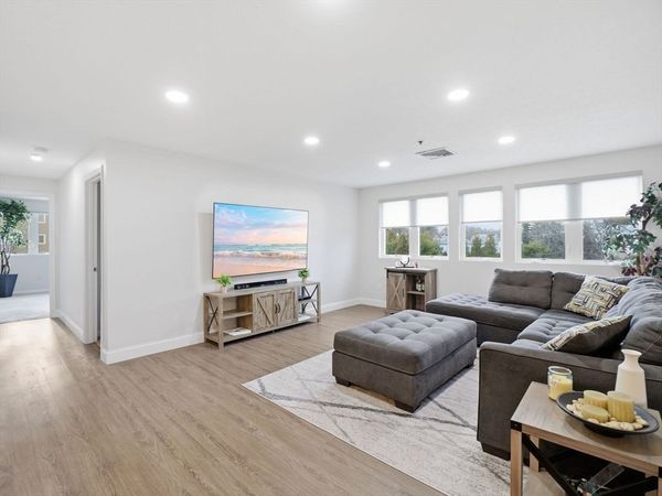 38 Dunham Rd, Unit 310, Beverly, MA 01915