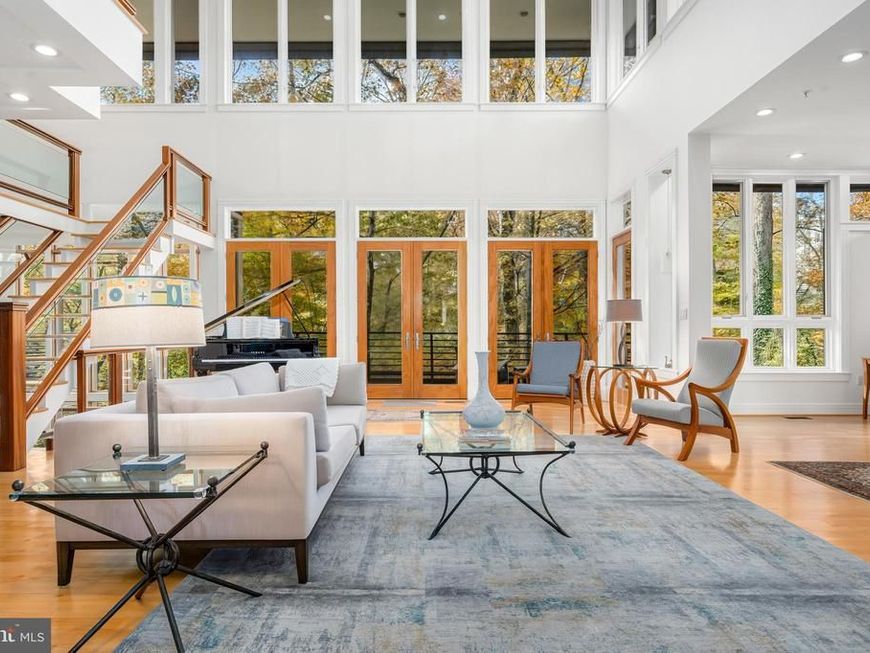 2807 Chesterfield Place Nw, Washington, DC 20008 Main Photo