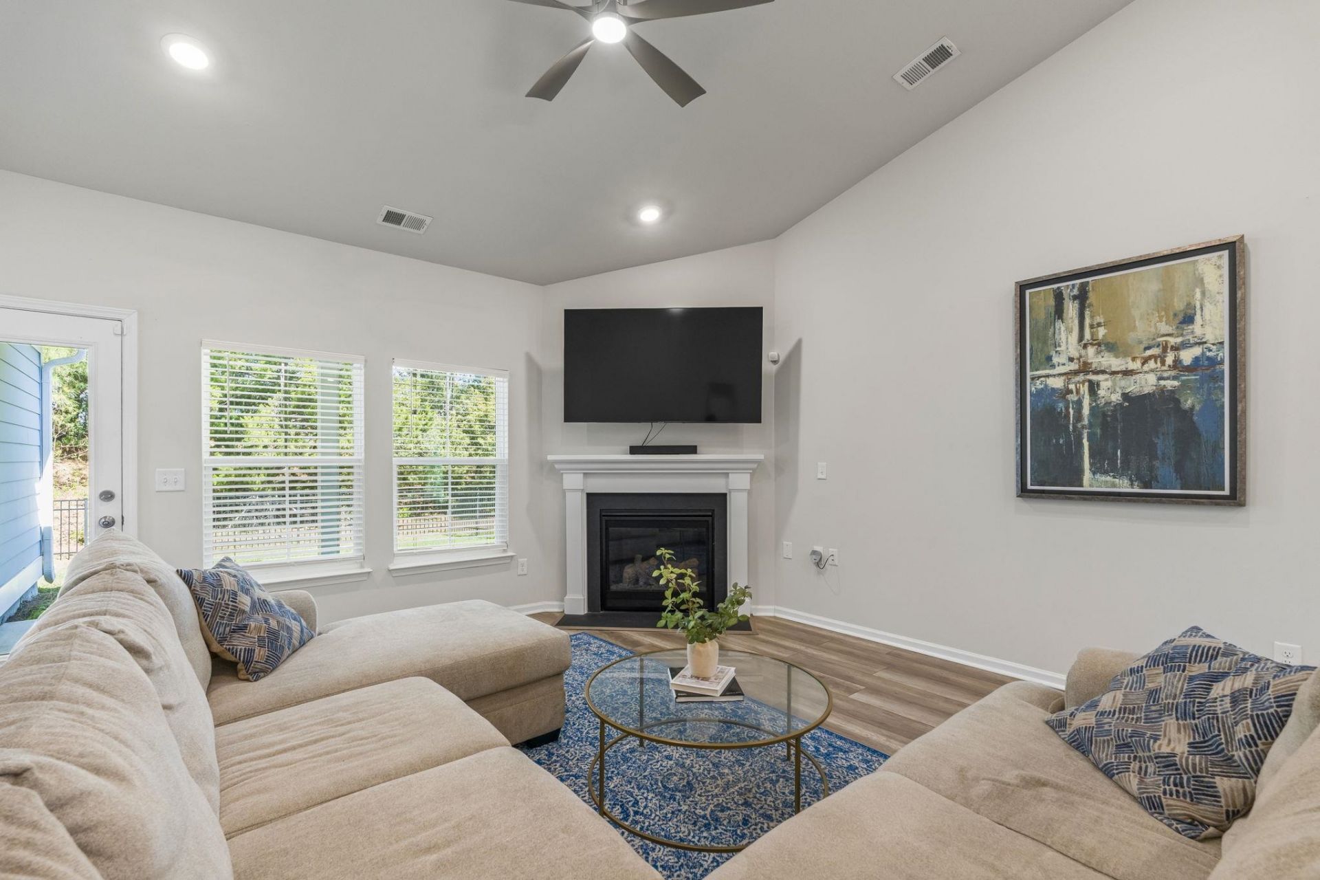 5807 Whitebark Dr. Photo 14