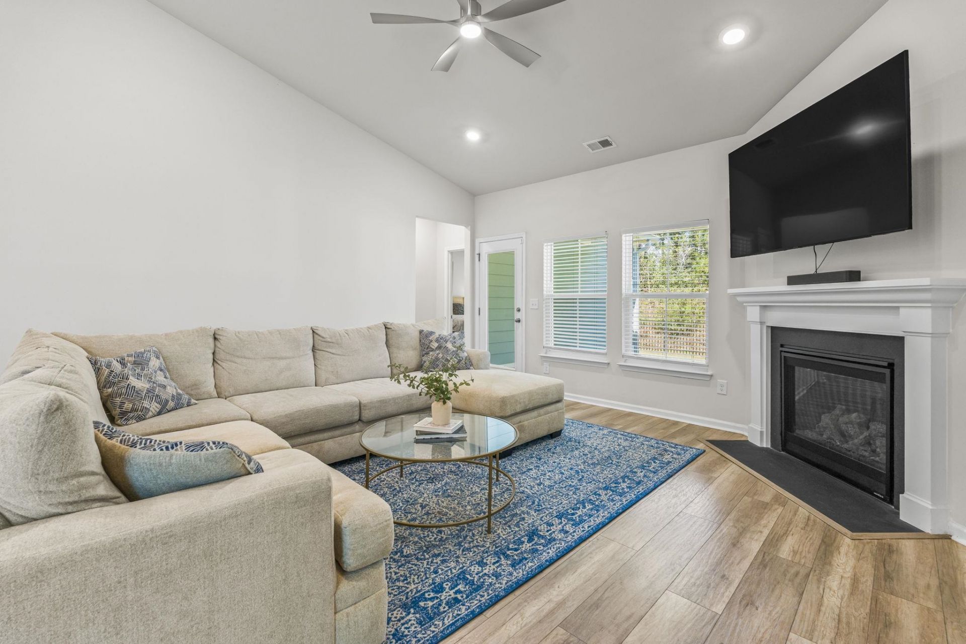 5807 Whitebark Dr. Photo 16