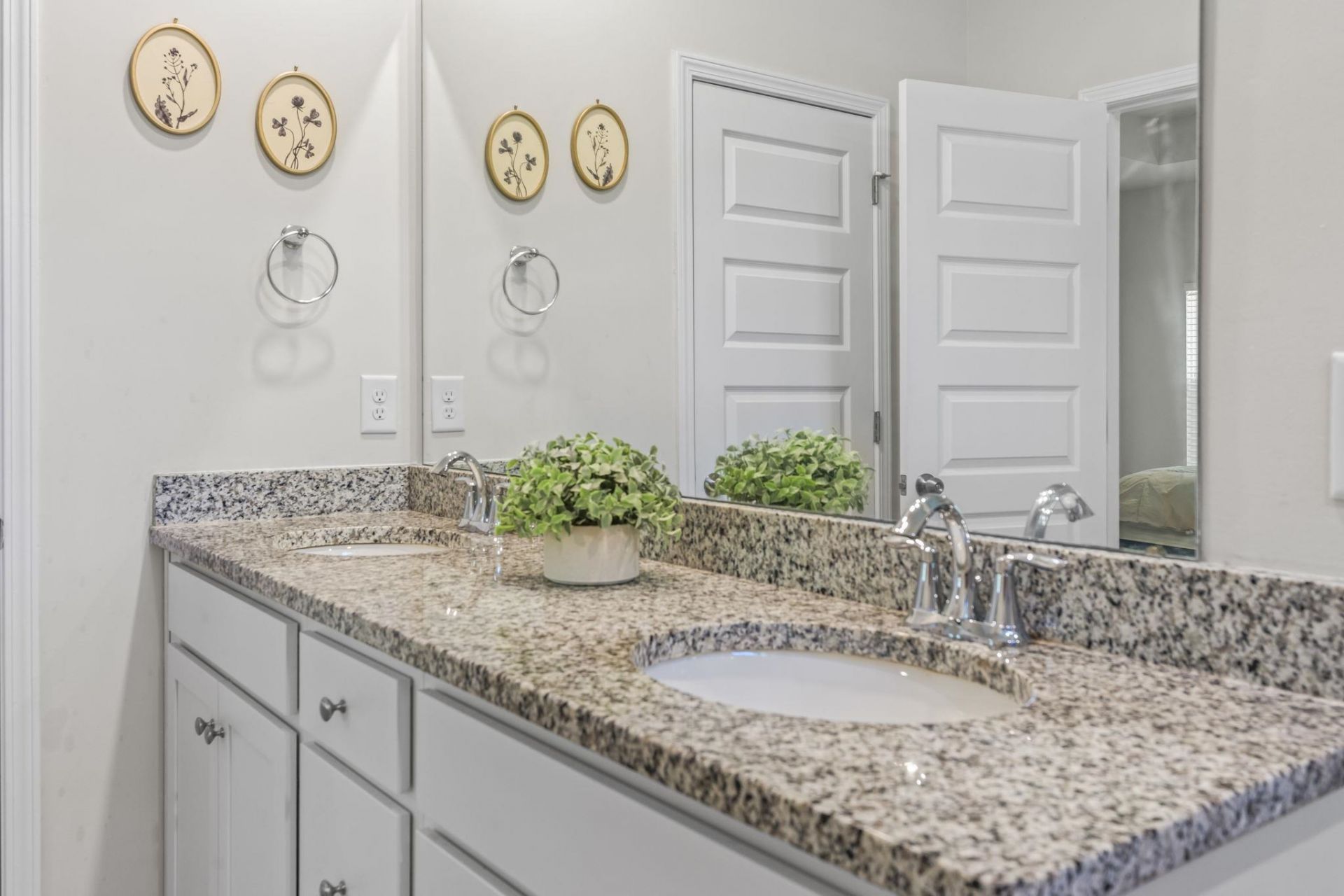 5807 Whitebark Dr. Photo 27