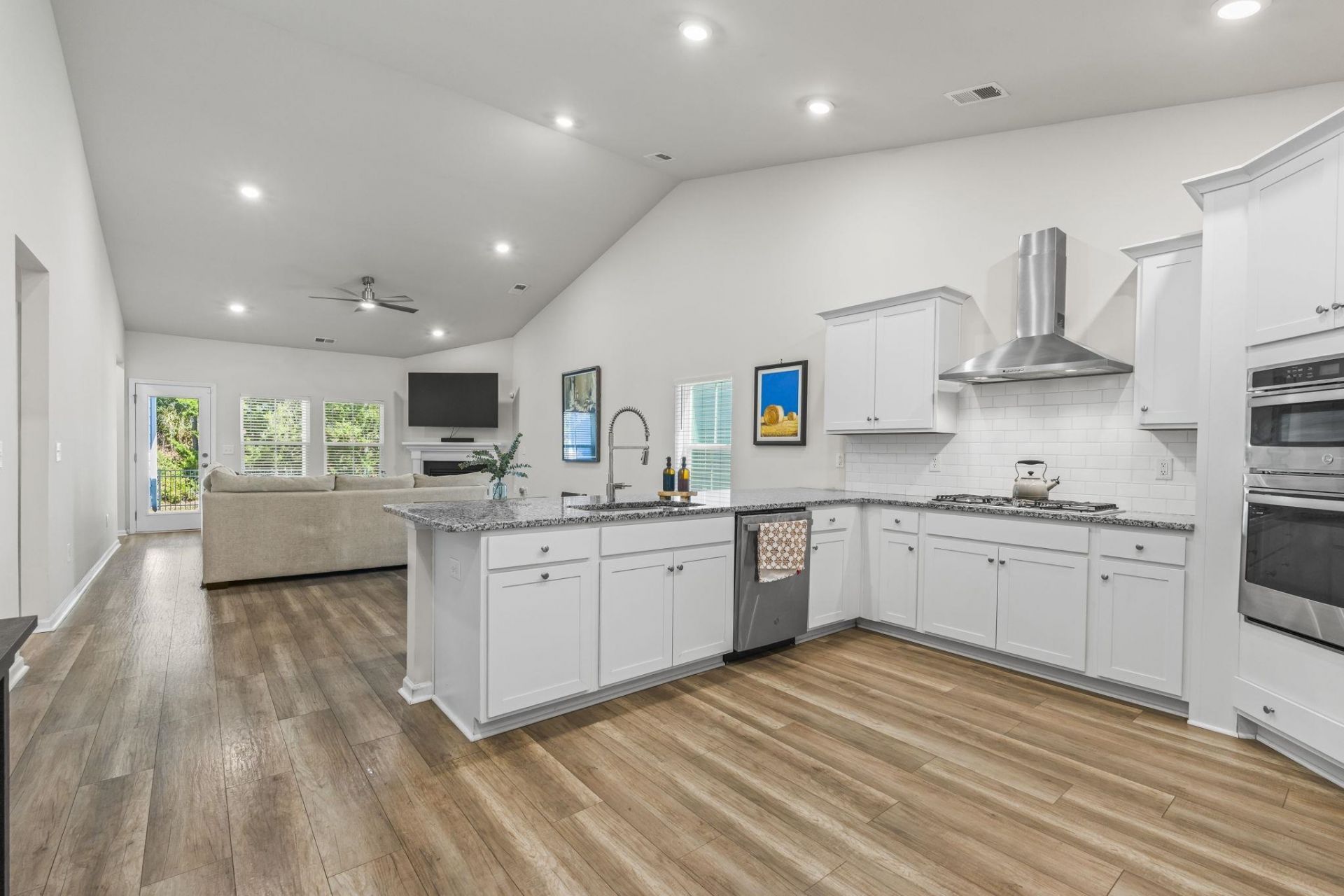 5807 Whitebark Dr. Photo 5