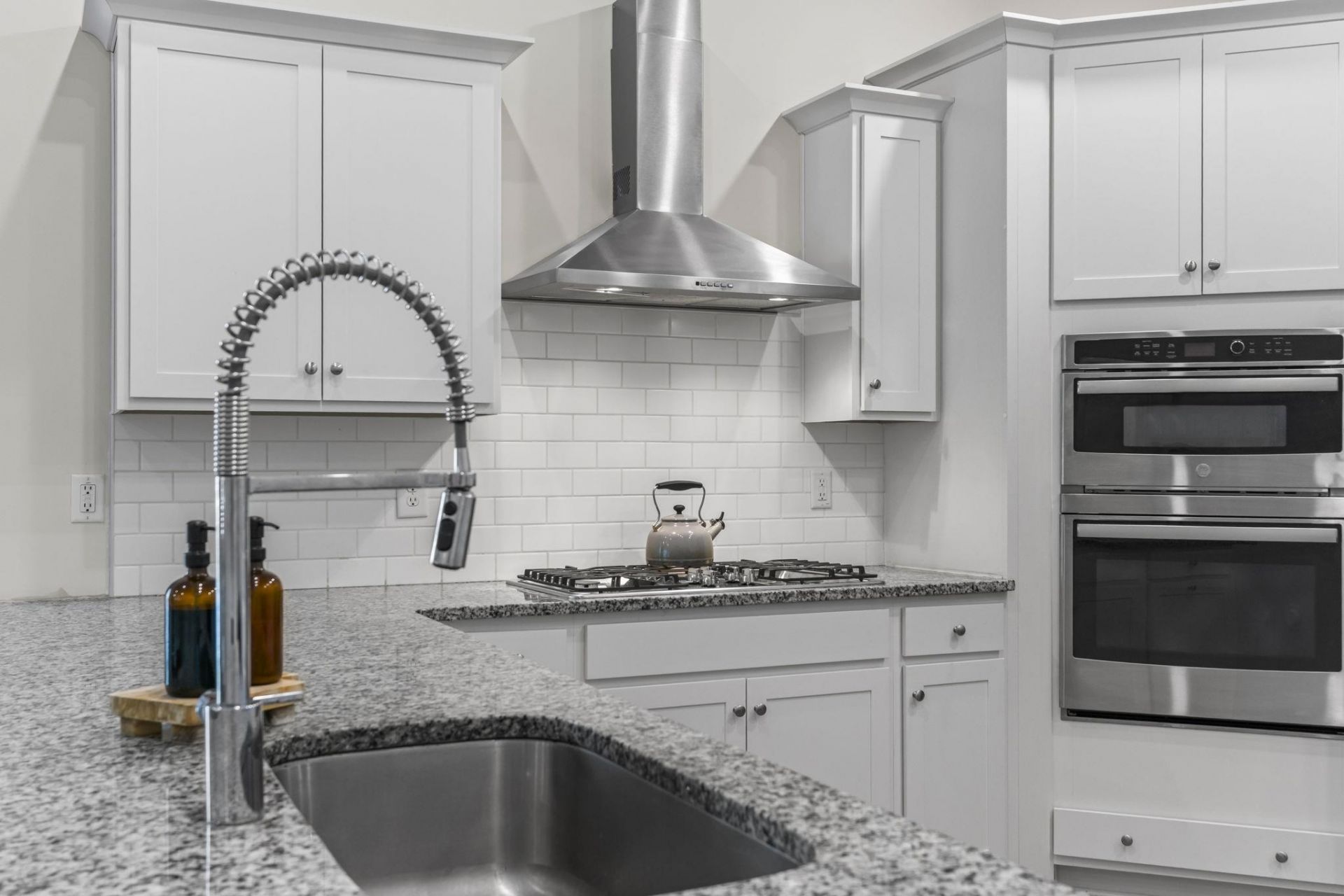 5807 Whitebark Dr. Photo 9