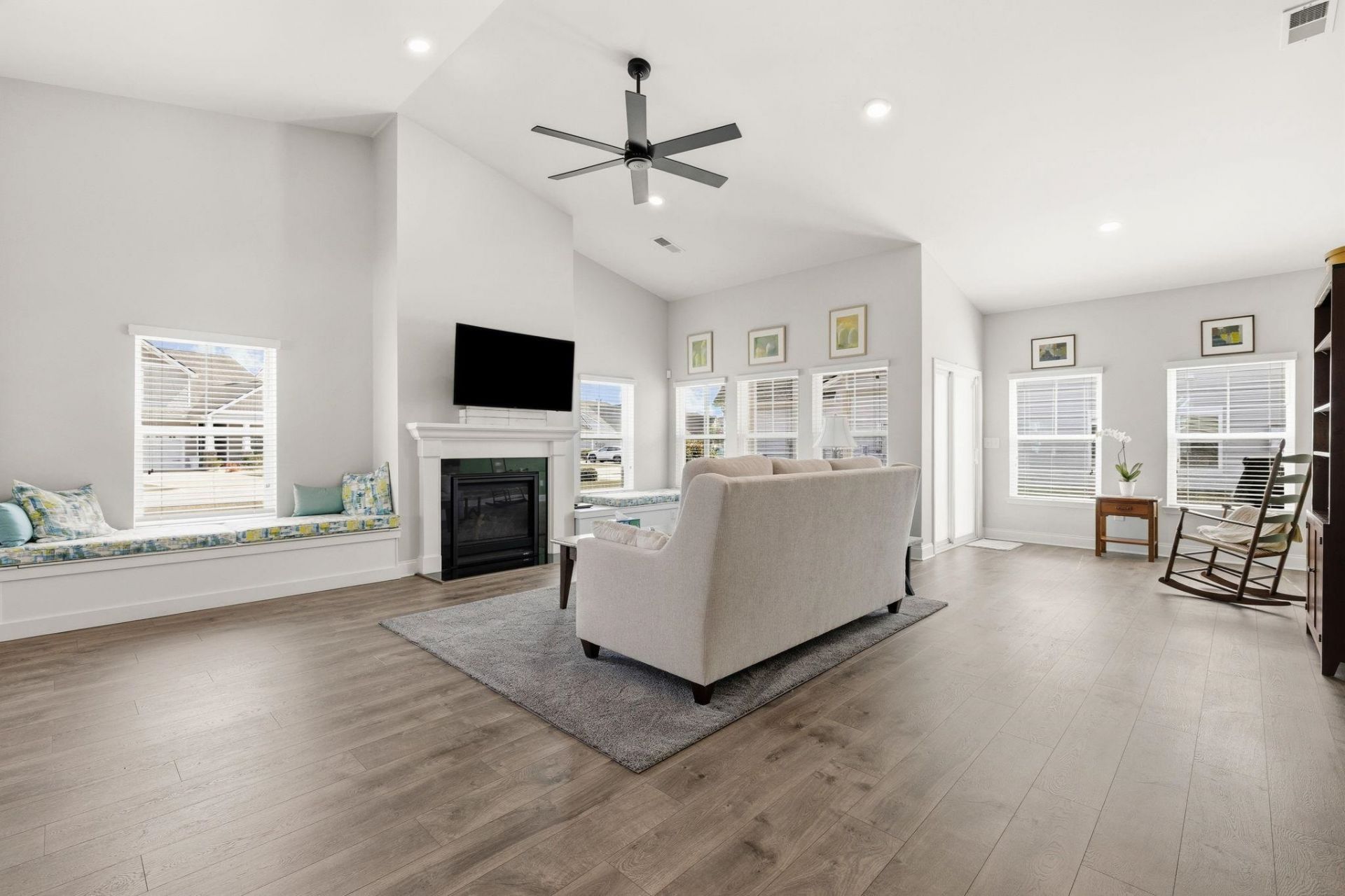 213 Sherwood Dr. Photo 10