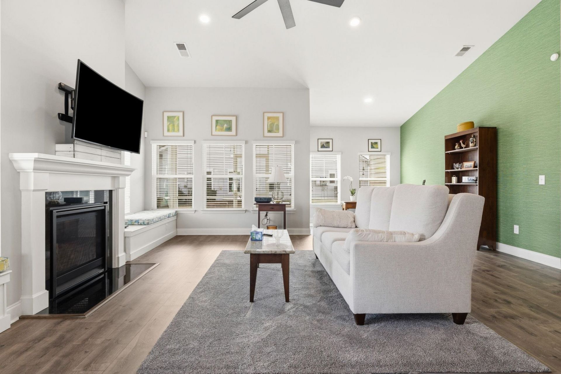 213 Sherwood Dr. Photo 12