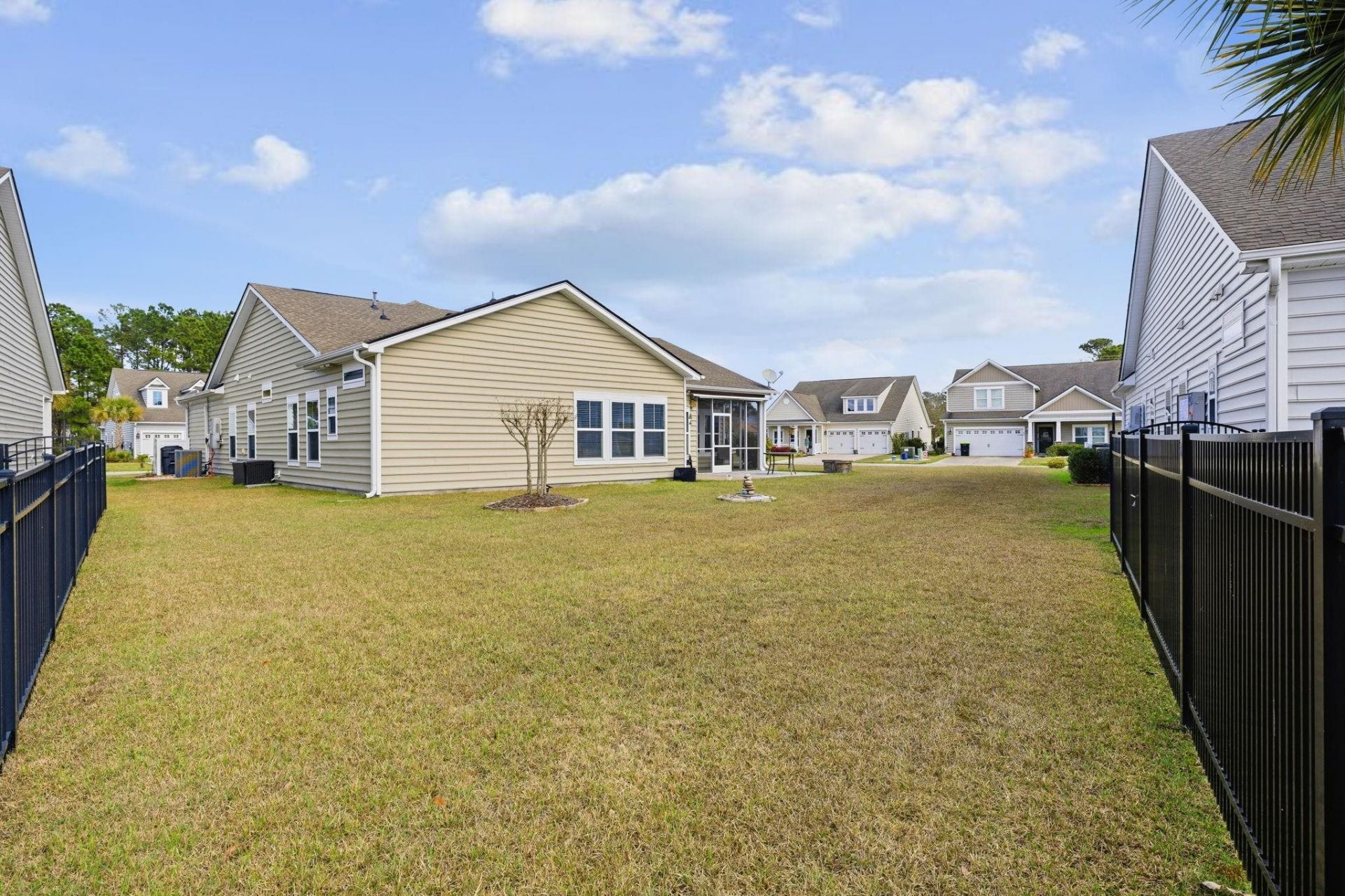 213 Sherwood Dr. Photo 32