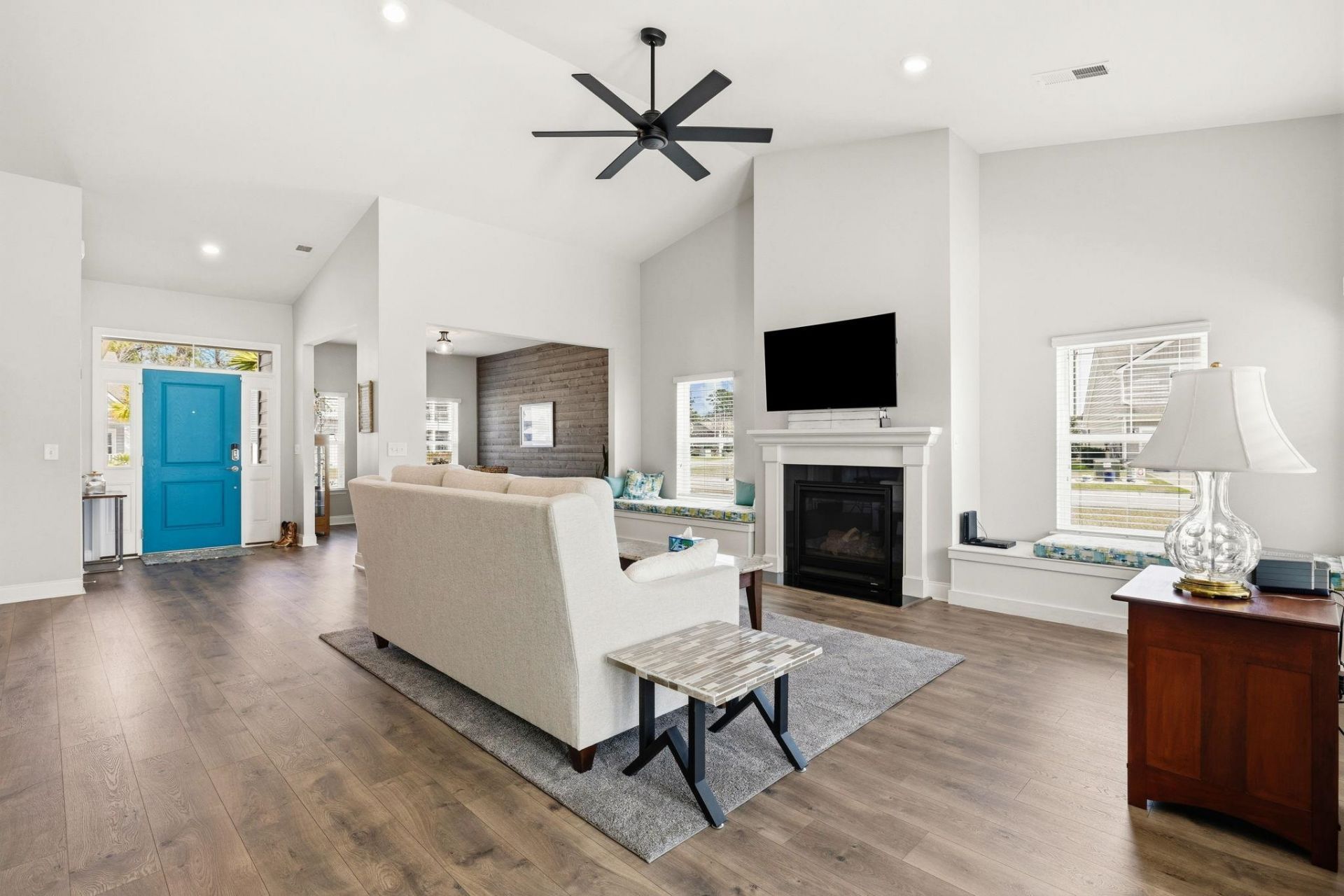 213 Sherwood Dr. Photo 8