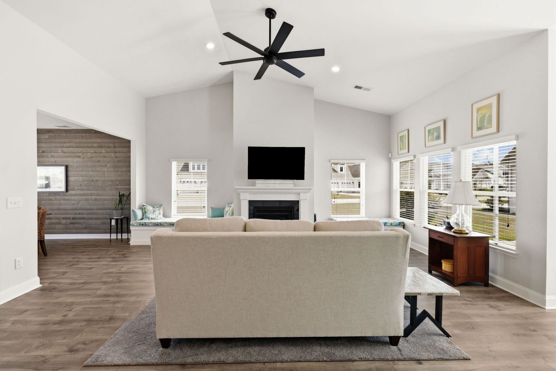 213 Sherwood Dr. Photo 8