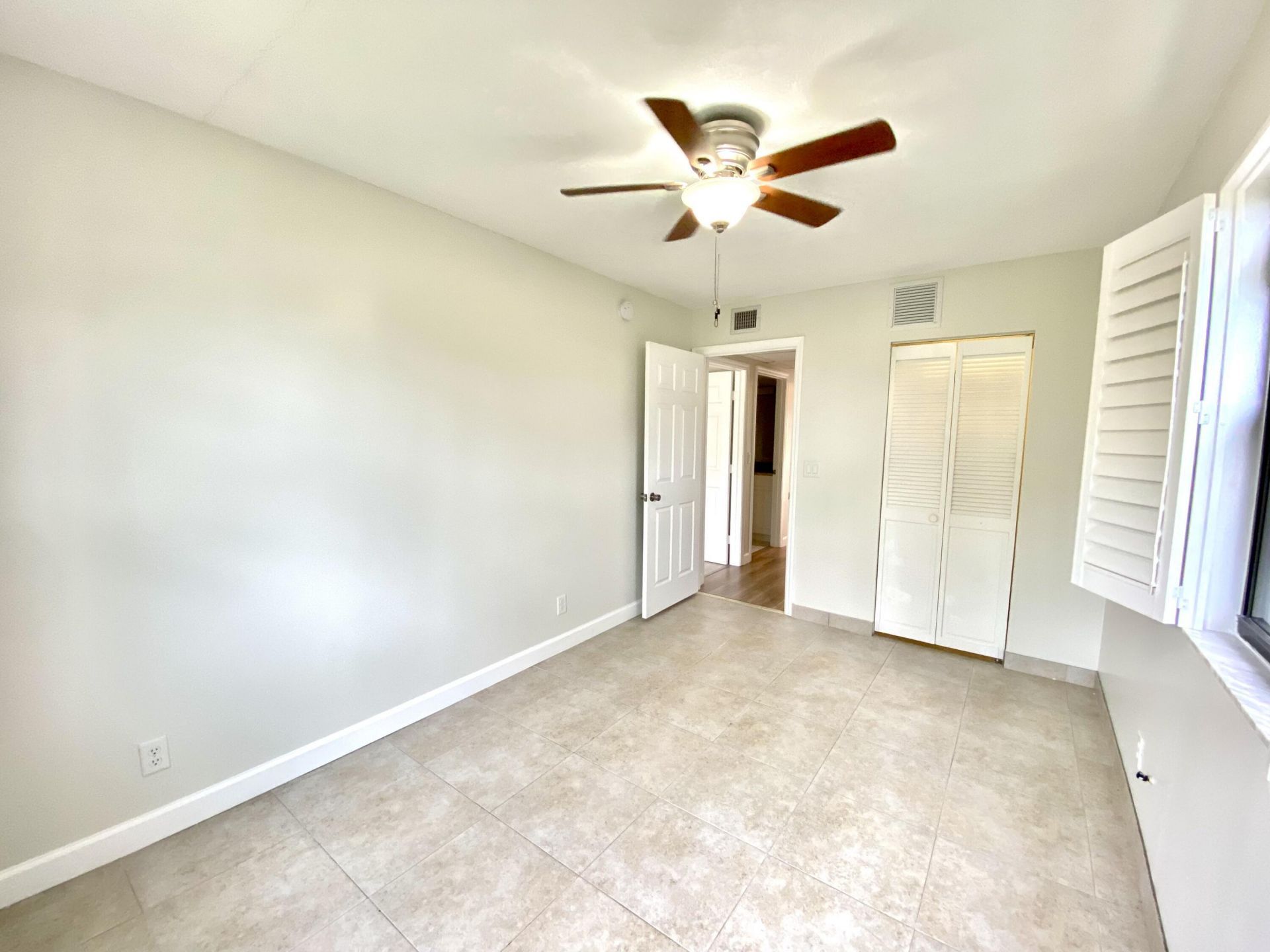 324 Ocean Breeze, Unit 2, Lake Worth Beach, FL 33460 Photo