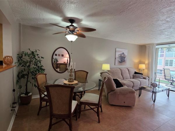 2801 Somerset Drive, Unit 211, Lauderdale Lakes, FL 33311