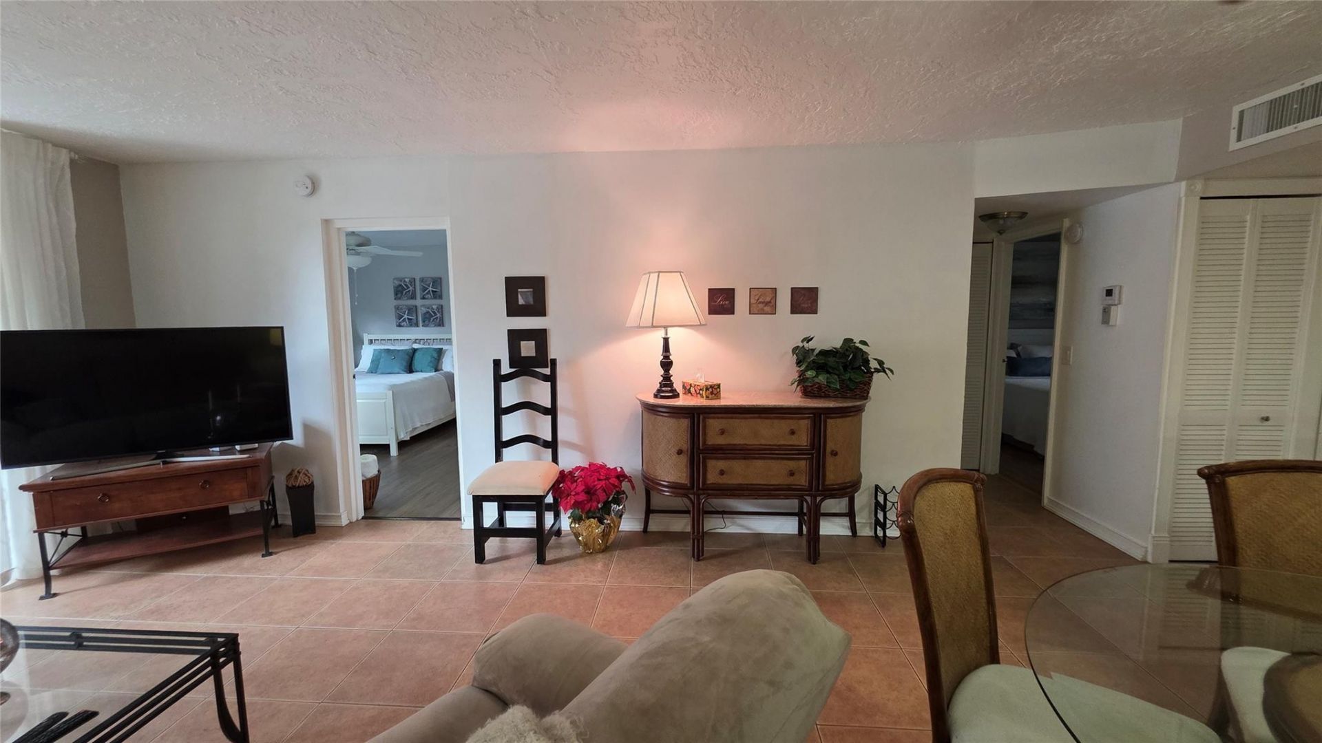 2801 Somerset Drive, Unit 211, Lauderdale Lakes, FL 33311 Photo