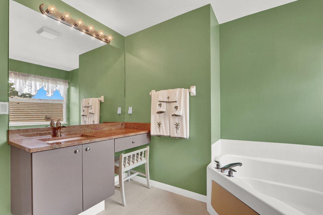 5690 Saddle Trail Lane, Lake Worth, FL 33449 Photo