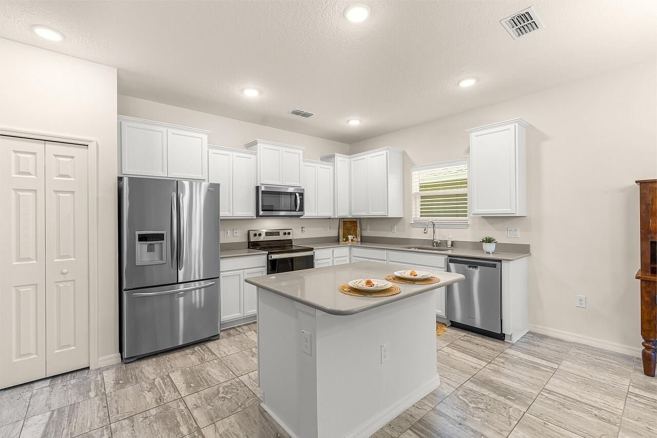 368 Sandcrest Circle, Sebastian, FL 32958 Photo