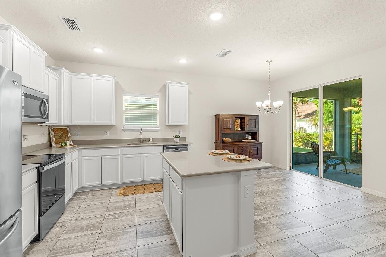 368 Sandcrest Circle, Sebastian, FL 32958 Photo