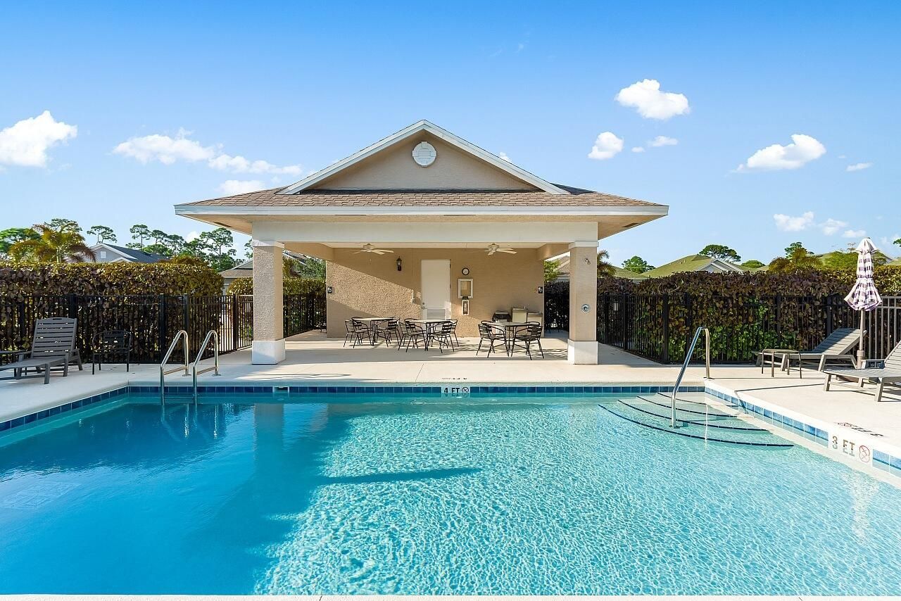 368 Sandcrest Circle, Sebastian, FL 32958 Photo