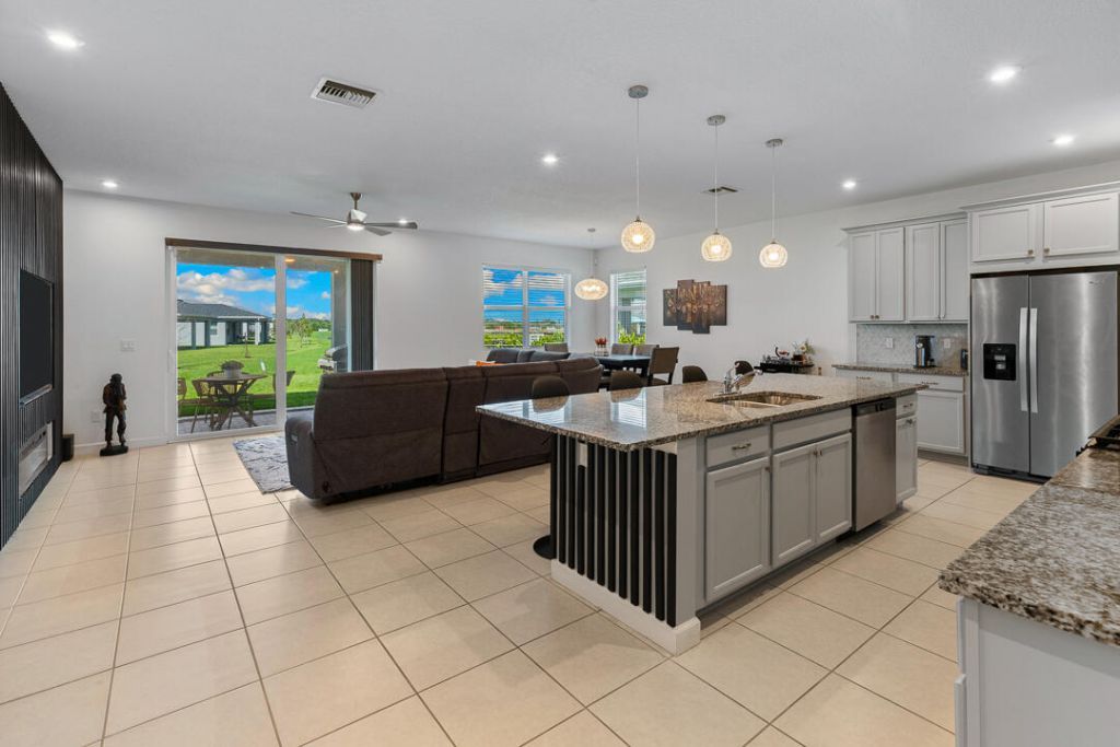 10142 SW Orana Drive, Port Saint Lucie, FL 34987 Photo