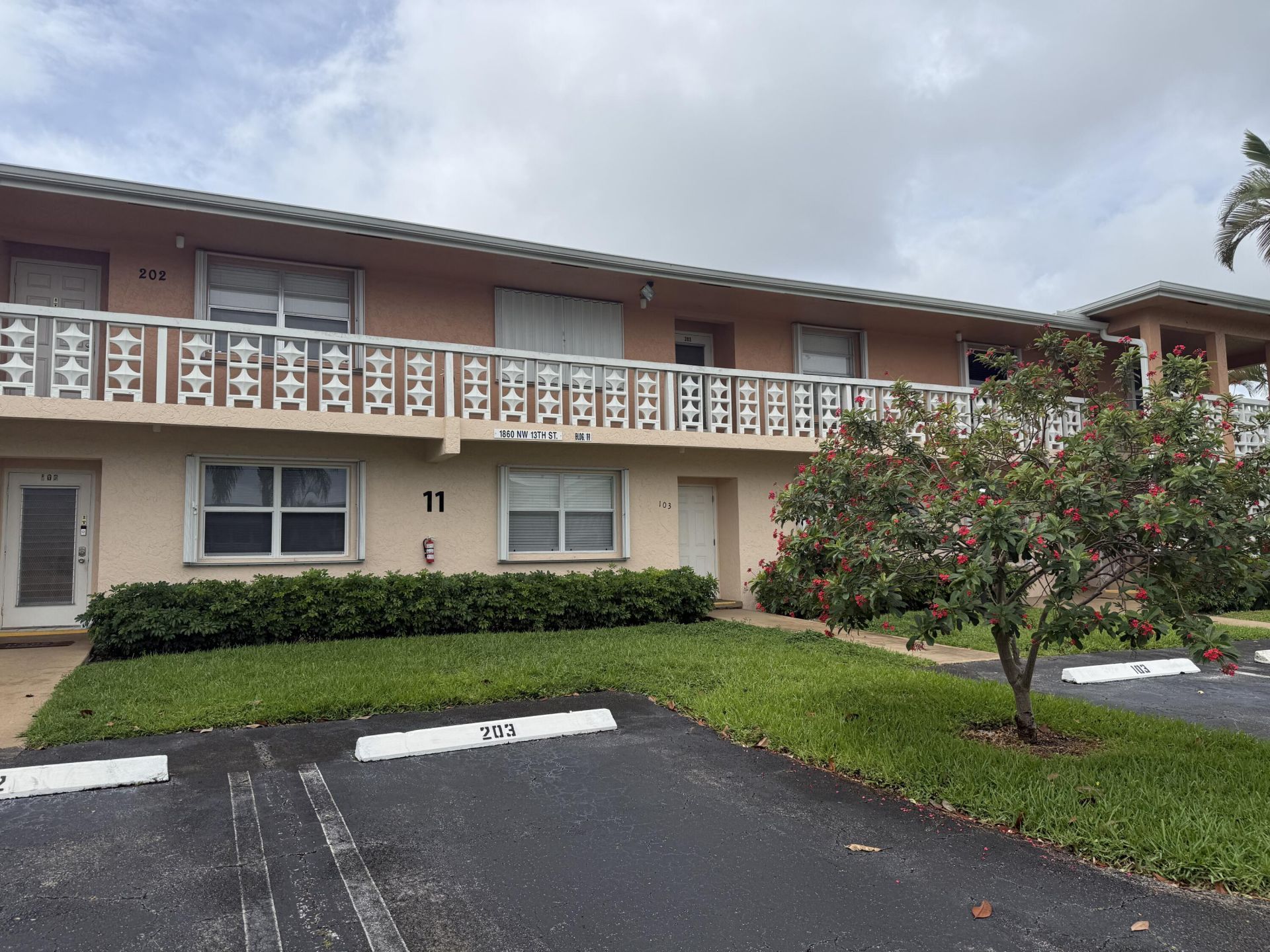 1860 NW 13th Street, Unit 104, Delray Beach, FL 33445 Photo