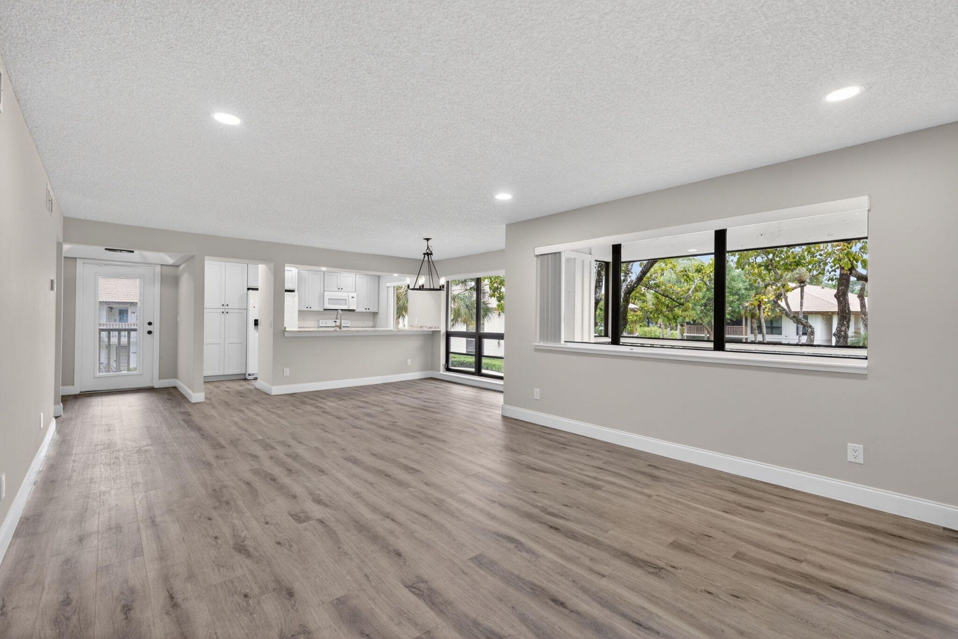 307 Brackenwood Circle, Palm Beach Gardens, FL 33418 Photo