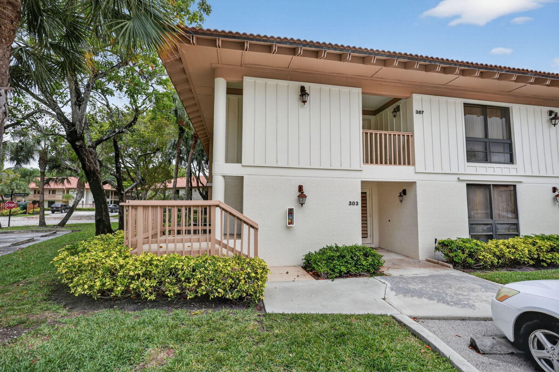 307 Brackenwood Circle, Palm Beach Gardens, FL 33418 Photo