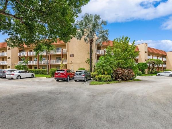 9301 Sunrise Lakes Boulevard, Sunrise, FL 33322
