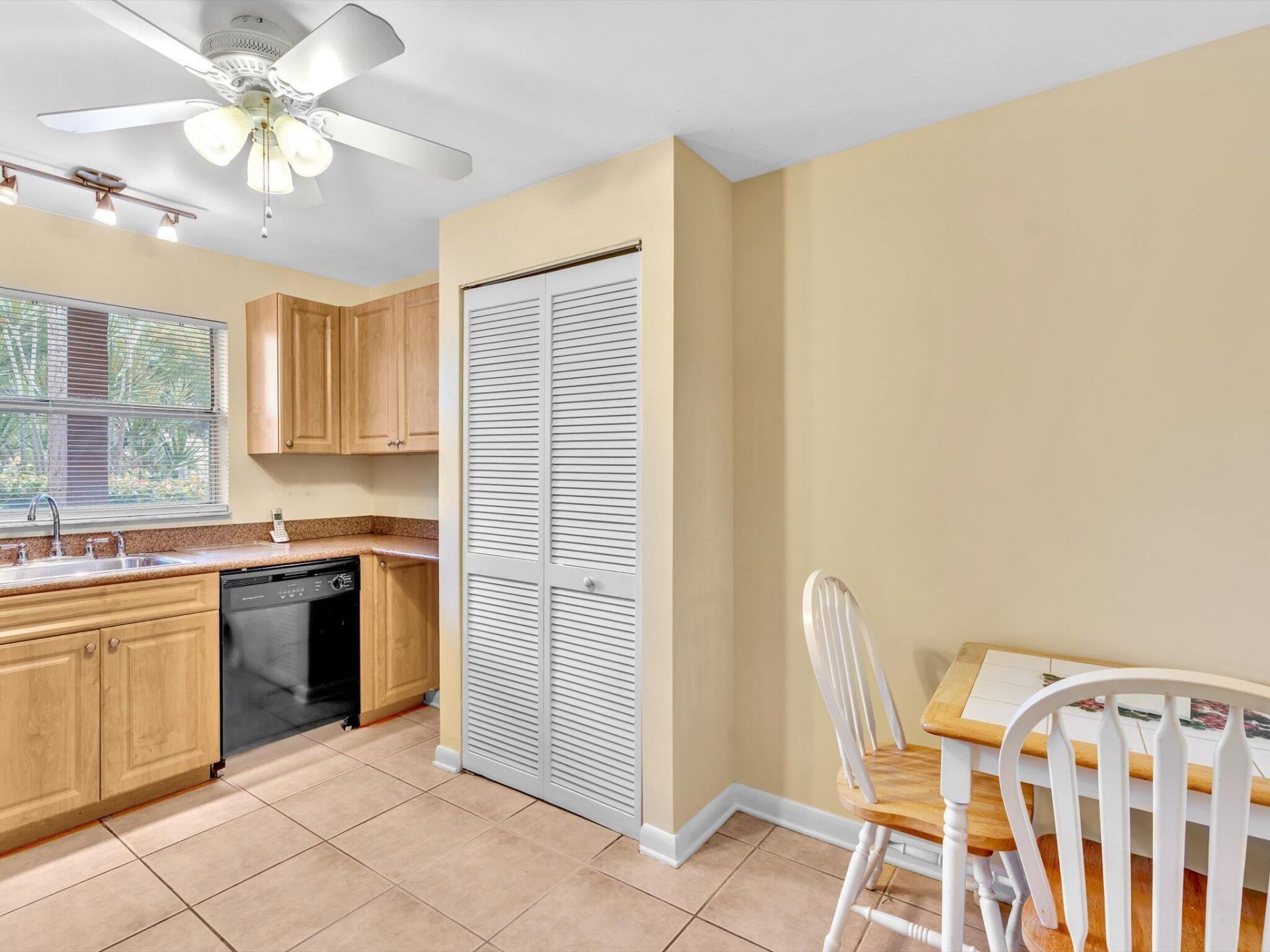 9301 Sunrise Lakes Boulevard, Sunrise, FL 33322 Photo
