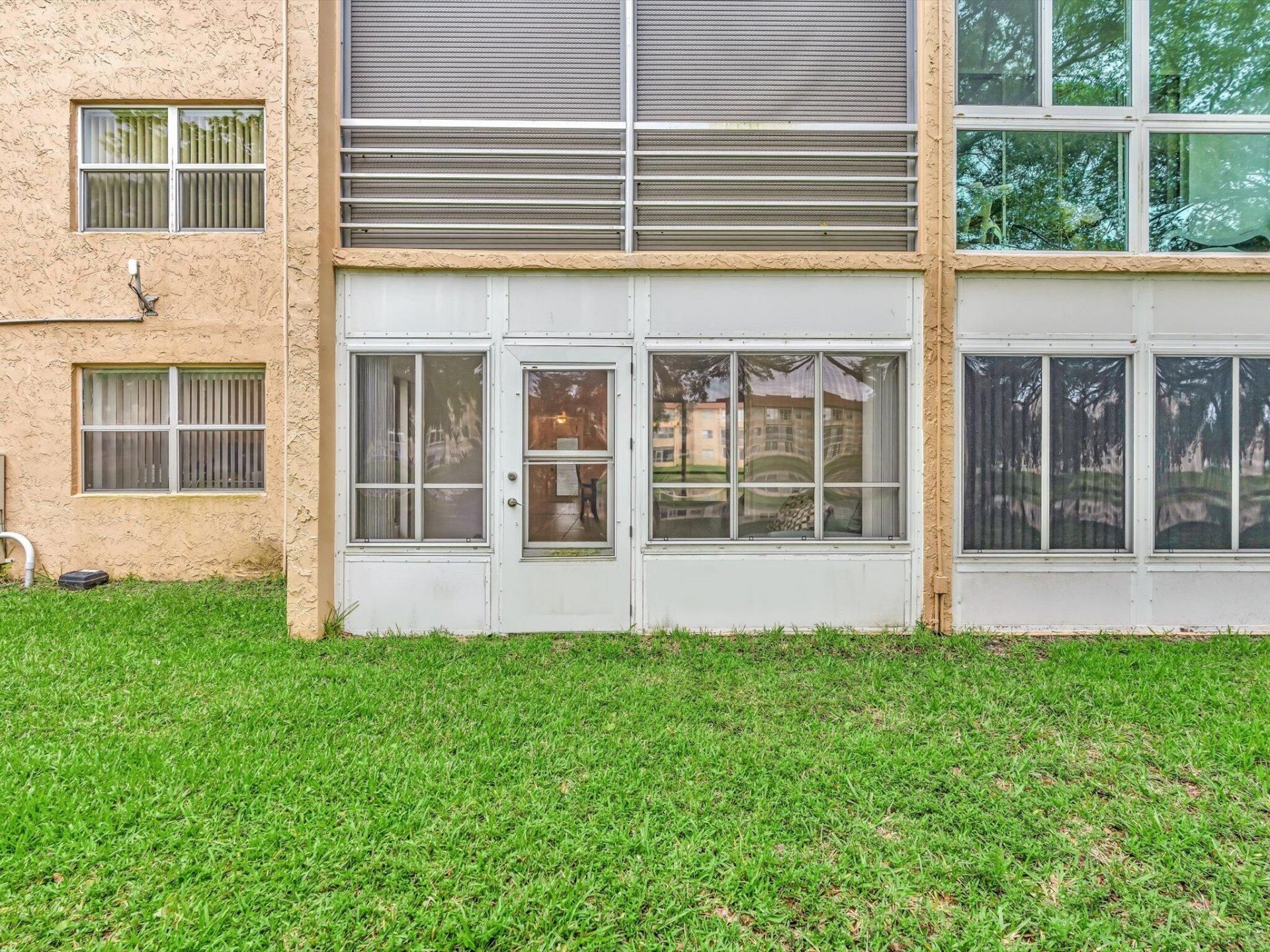 9301 Sunrise Lakes Boulevard, Sunrise, FL 33322 Photo