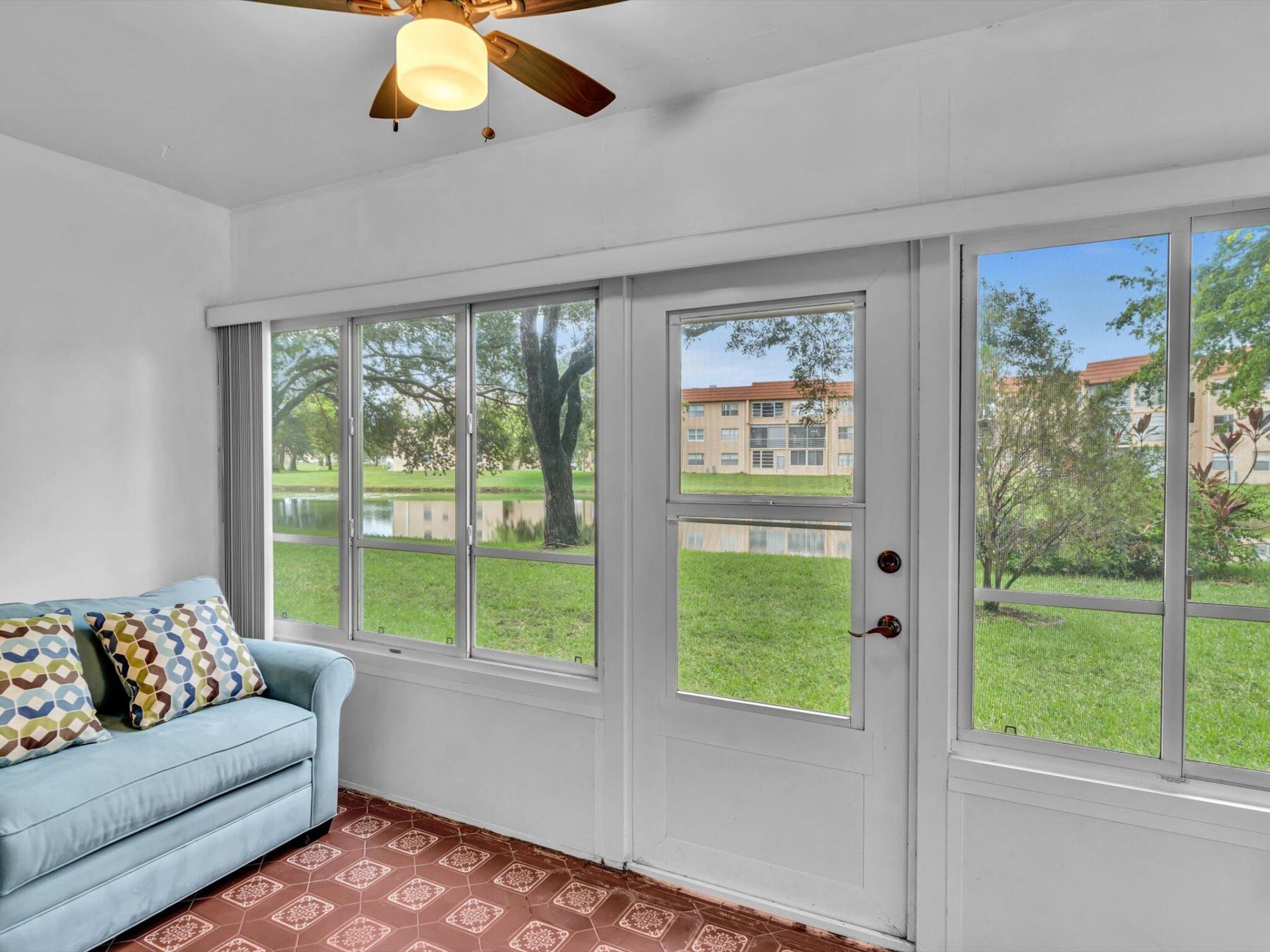 9301 Sunrise Lakes Boulevard, Sunrise, FL 33322 Photo