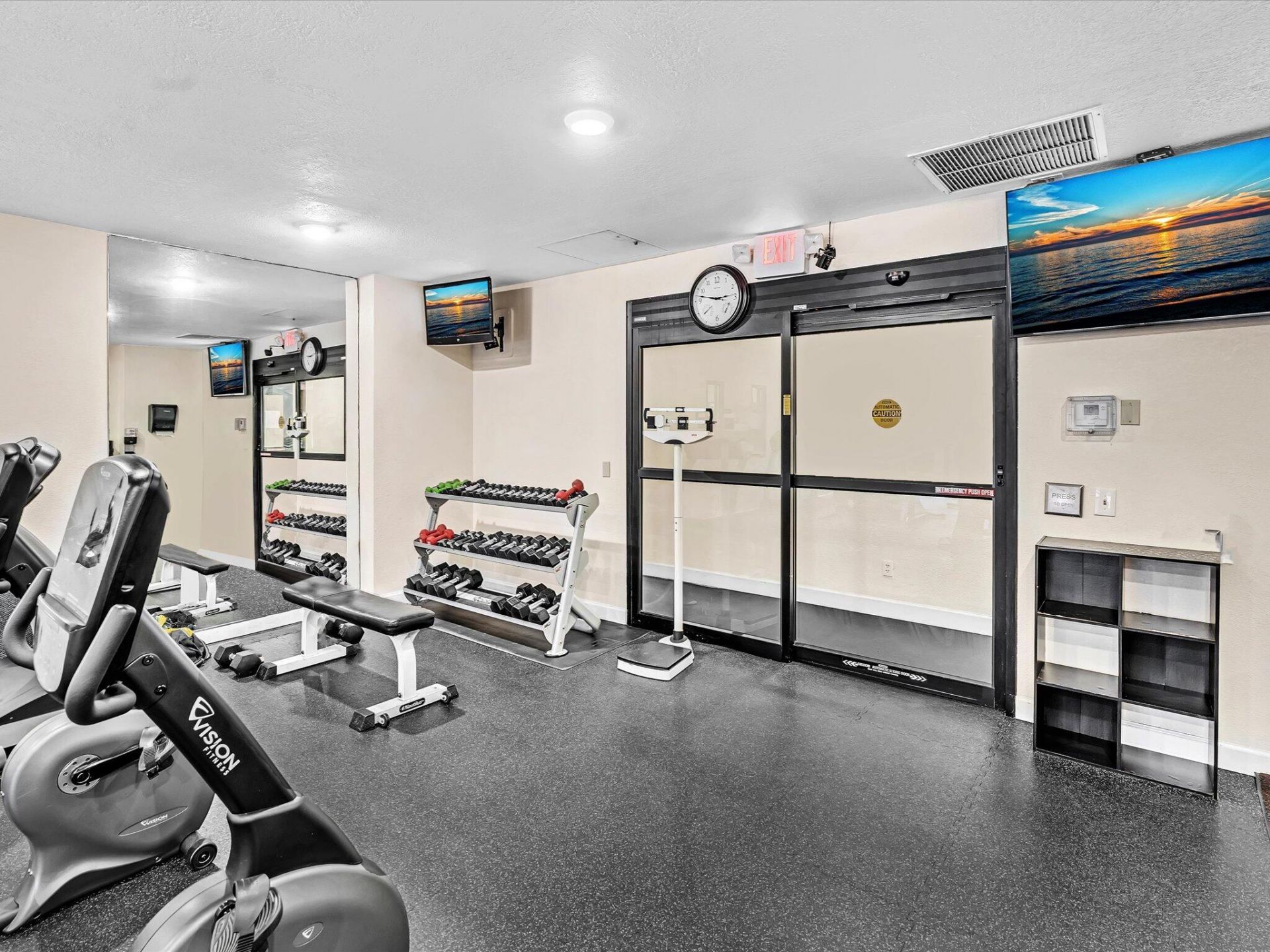 9301 Sunrise Lakes Boulevard, Sunrise, FL 33322 Photo