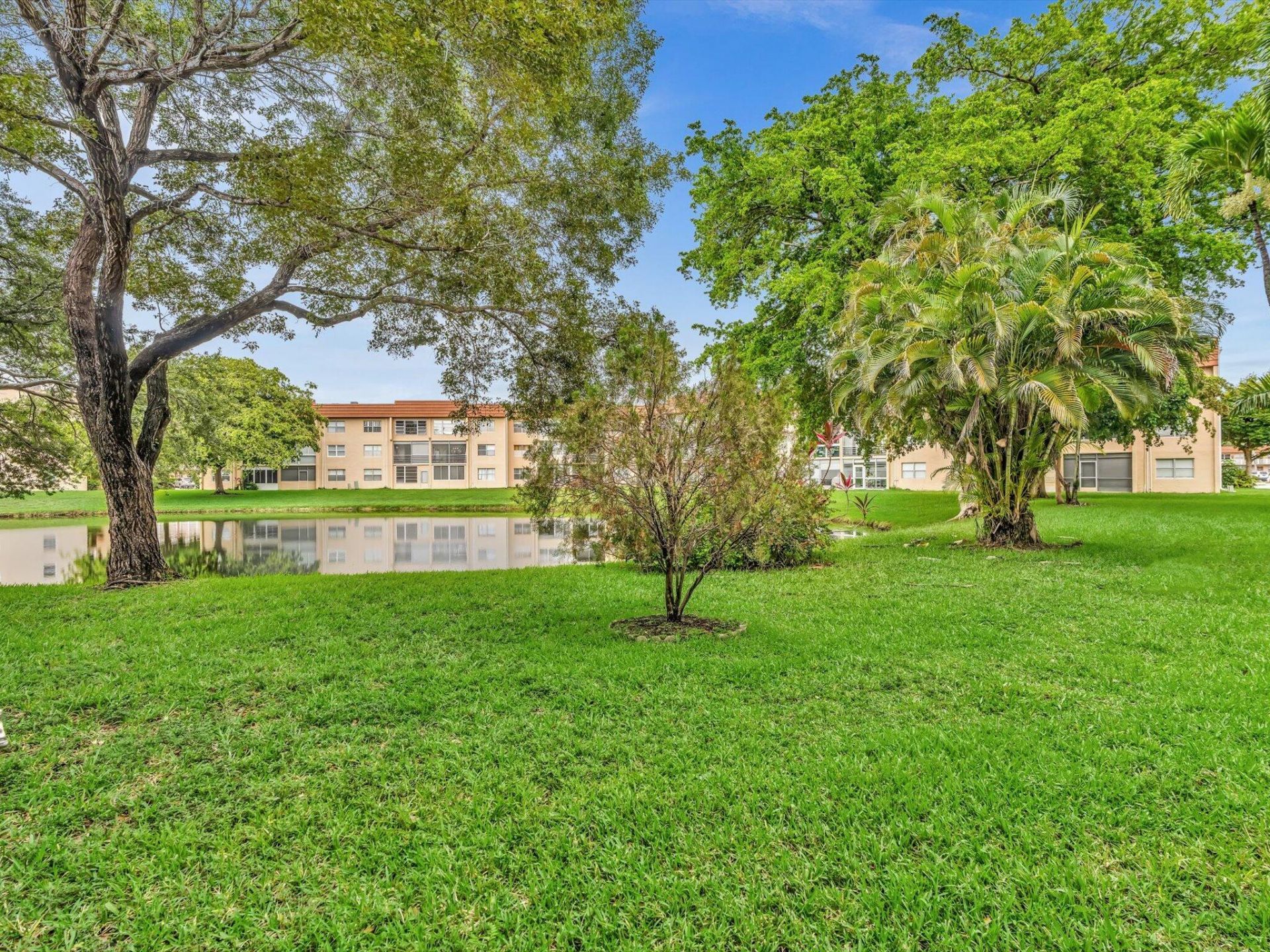 9301 Sunrise Lakes Boulevard, Sunrise, FL 33322 Photo
