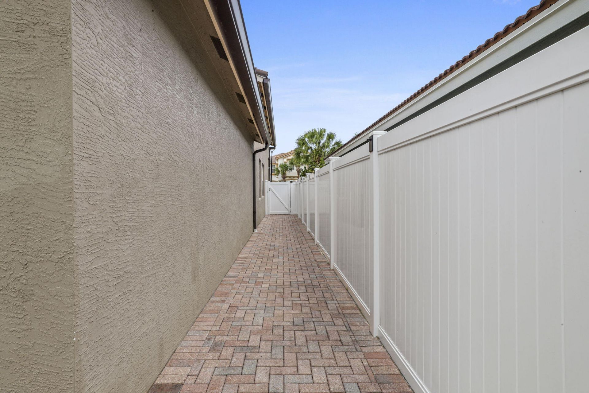 1884 SW Jamesport Drive, Port Saint Lucie, FL 34953 Photo