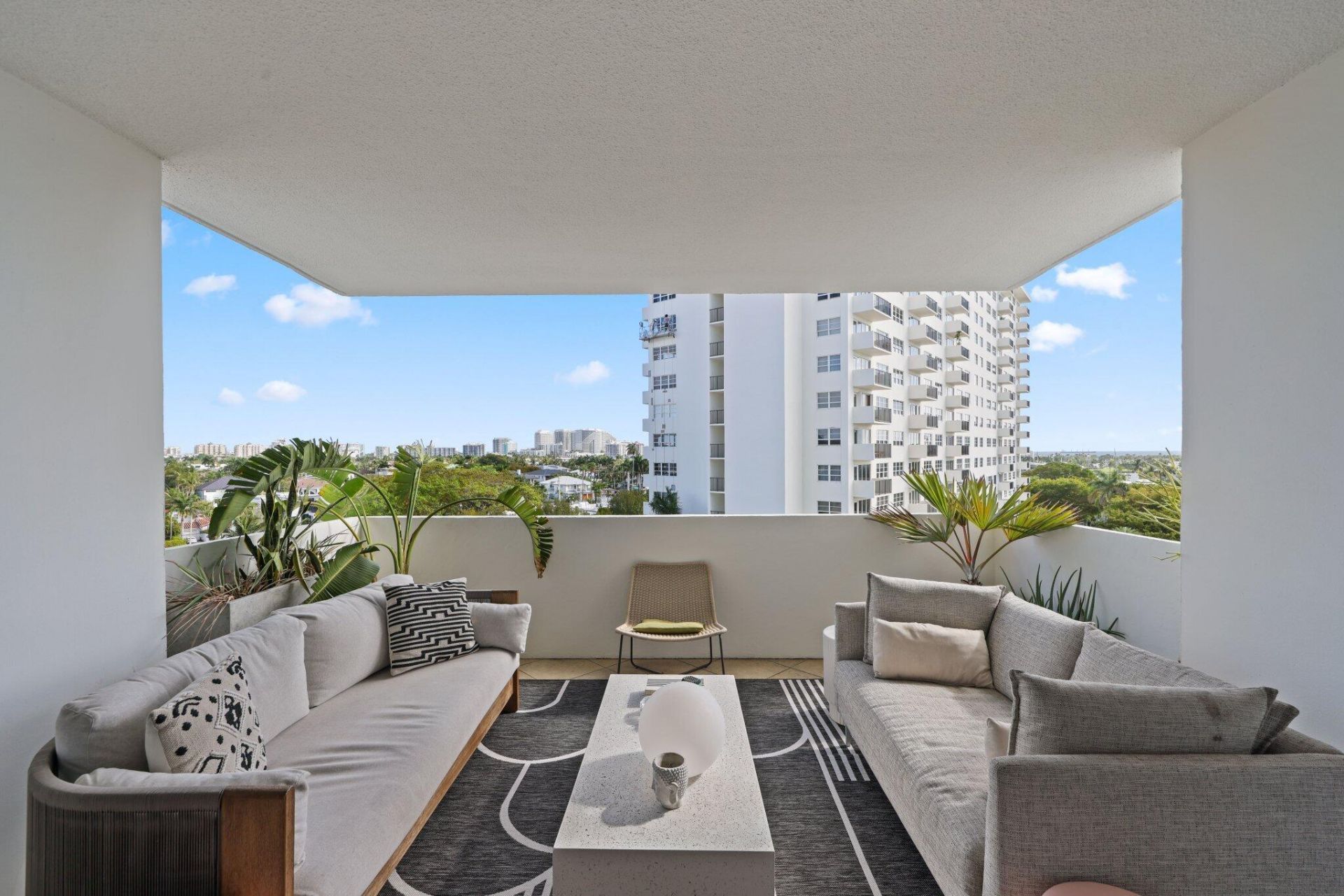 333 Sunset Drive, Unit 505, Fort Lauderdale, FL 33301 Photo