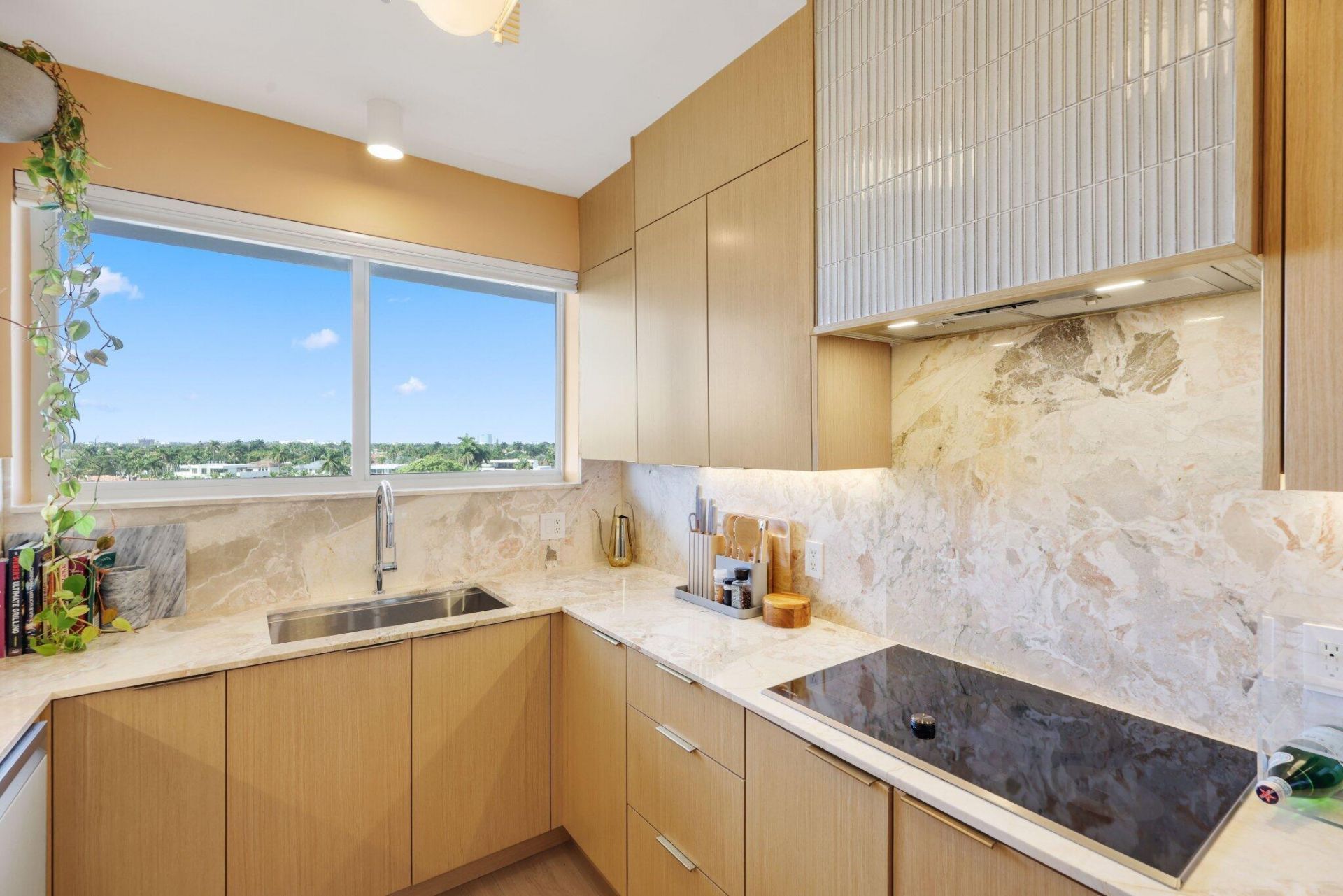 333 Sunset Drive, Unit 505, Fort Lauderdale, FL 33301 Photo