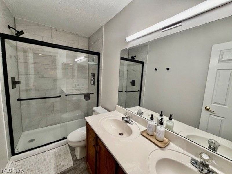 286 Millcreek Drive , Akron, OH 44307 Photo 10