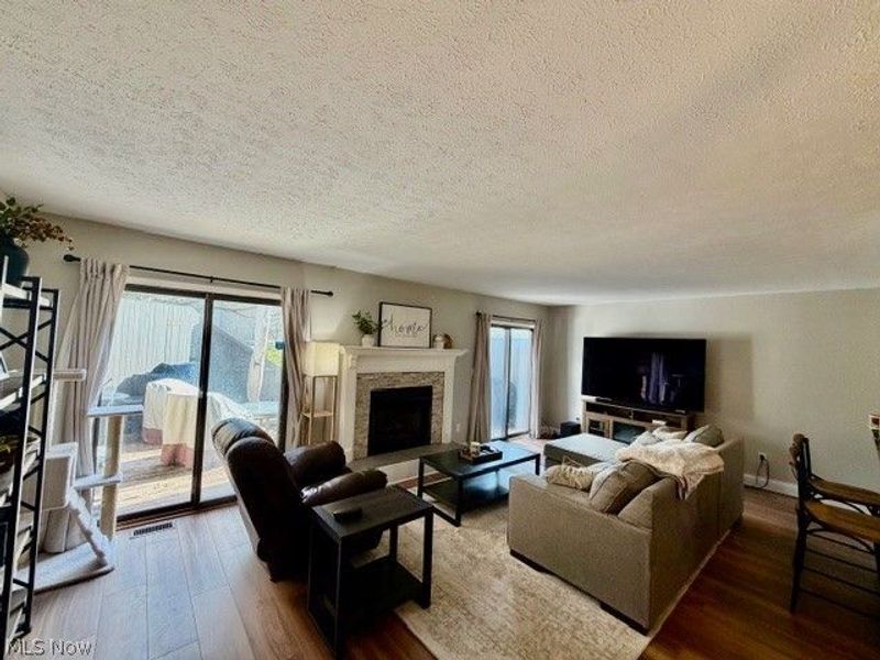 286 Millcreek Drive , Akron, OH 44307 Photo 2