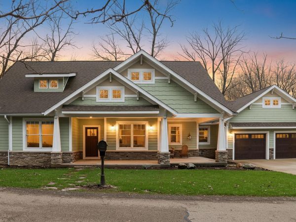 2214 Shelter Pointe Drive, Kalamazoo, MI 49008