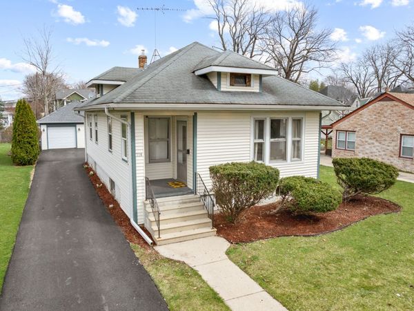 716 Liberty Street , West Dundee, IL 60118