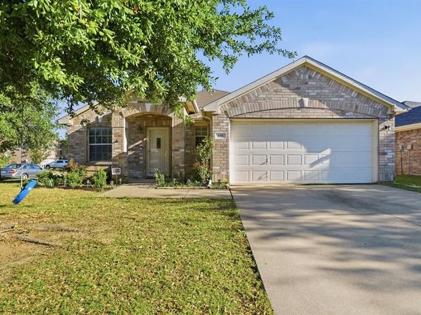 601 Midpark Drive, Euless, TX 76039