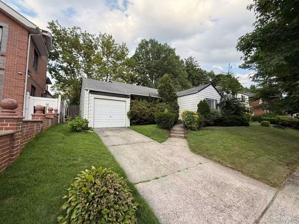 6447 215th Street, Oakland Gardens, NY 11364