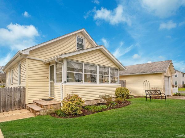 1 William Street , East Northport, NY 11731