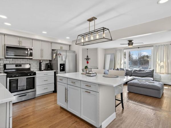 17 Elizia Circle, Lowell, MA 01854