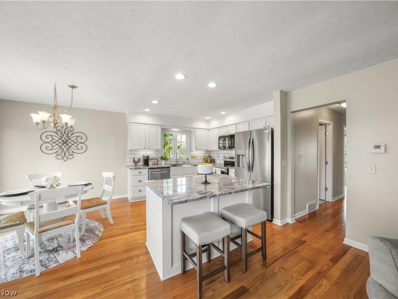 16130 Lucky Bell Lane , Newbury, OH 44065 Photo 9