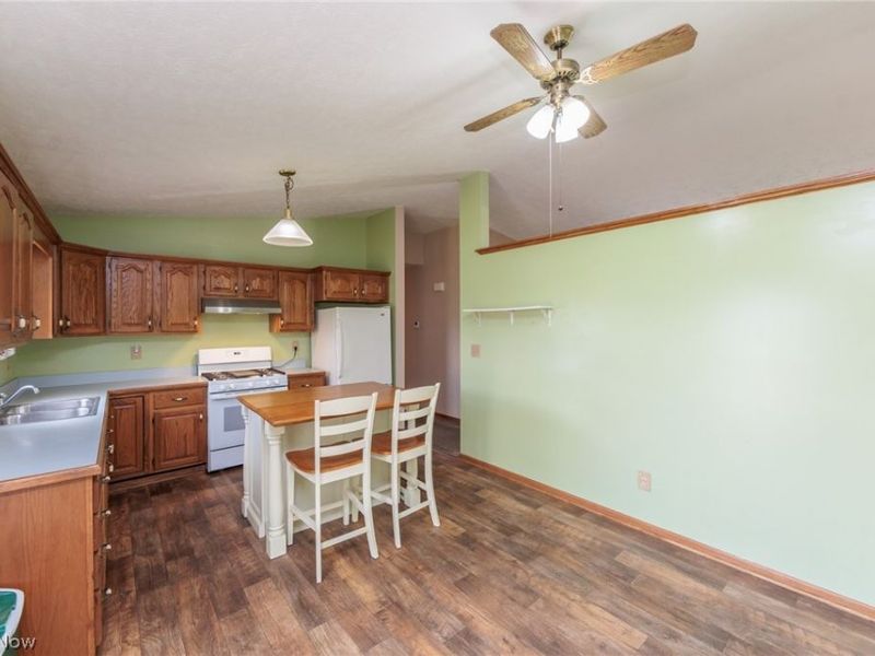 178 E Prospect Street , Smithville, OH 44677 Photo 6