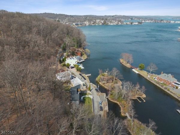 301 Kingsland Rd, Roxbury, NJ 07850